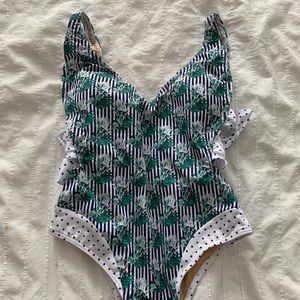 Kitess one piece bathing suit